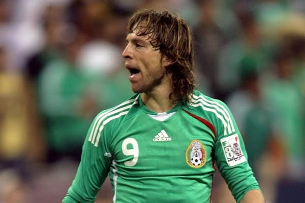 Los futbolistas que han fallecido repentinamente en una cancha de fútbol