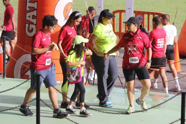 Adrenalina total en Tegucigalpa por el X-RUN DIEZ