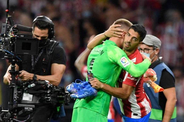 Gesto de Suárez a Koeman, Griezmann consuela; la tremenda discusión entre Piqué y Busquets en la crisis del Barcelona