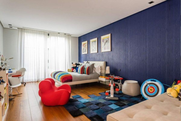 La increíble mansión de Modric en Madrid al descubierto: 9 habitaciones y garaje para 10 autos