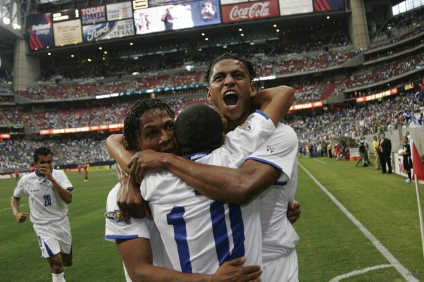 El ÀLBUM: La vida deportiva de Carlos Pavón