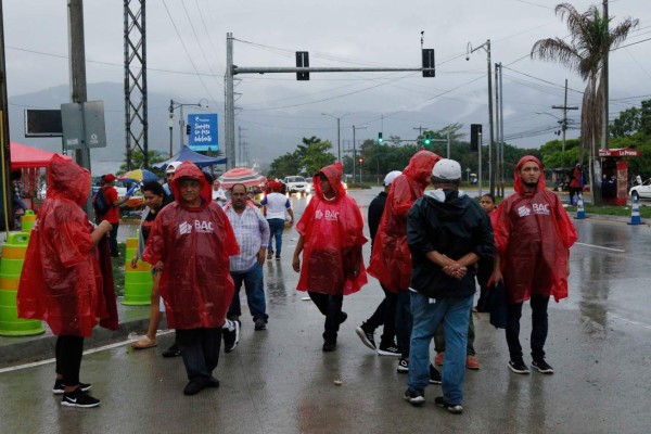 No se vio por TV: ¿Qué bebía Rubio y qué miraban Tobías, Alex y Garrido?