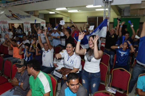 Gran ambiente el que se vivió en el Estadio Virtual de DIEZ