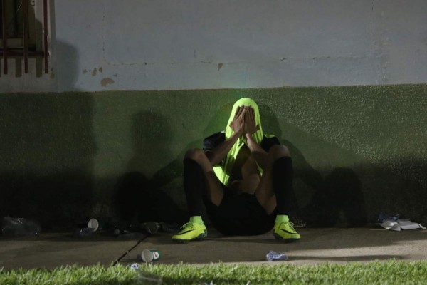 NO SE VIO EN TV: La celebración de Real Sociedad y el llanto del Olancho FC