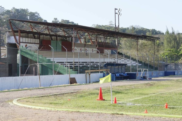 ¡Irreconocible! Así luce la cancha del Estadio Argelio Sabillón de Santa Bárbara