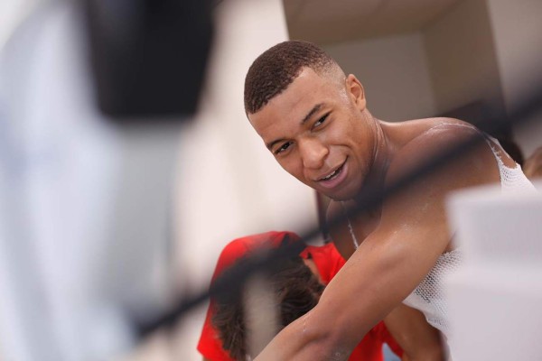 Así fue el regreso del PSG a los entrenamientos: Pruebas de covid-19, dos bajas y un 'fichaje'