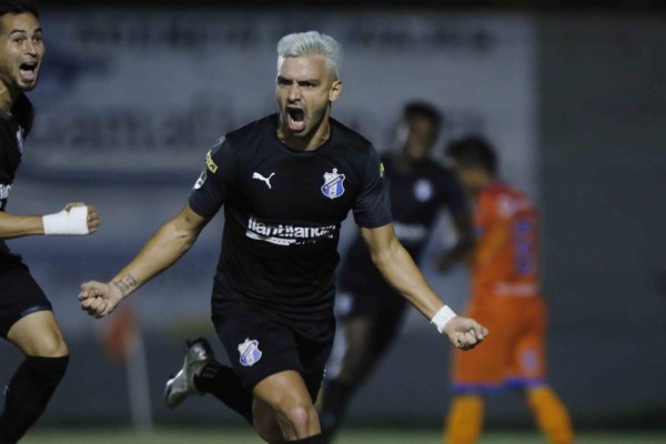 Mercado: Desbandada en el Honduras, jugadores sin contrato en Real España y el futuro de Benguché y Alex Güity