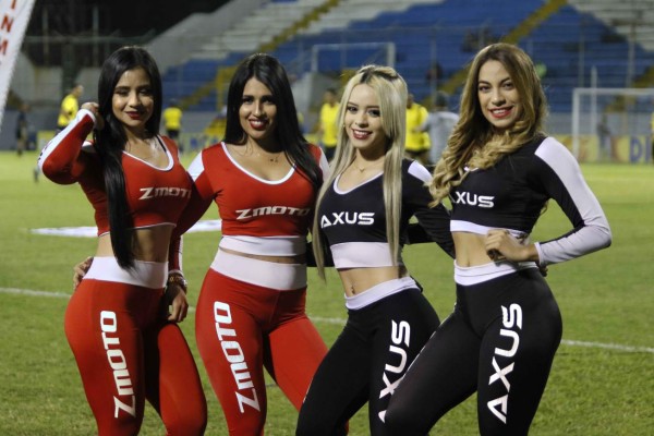 ¡Mamitas! Las explosivas chicas que embellecen los estadios de Honduras