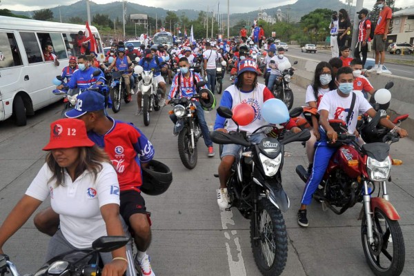 ¡Impresionante caravana! Afición del Olimpia se desborda y celebró a lo grande los 109 años de historia