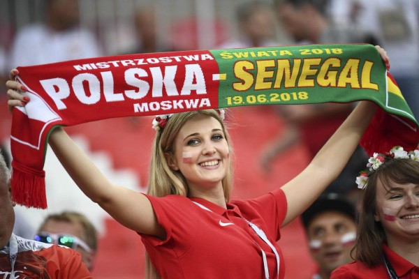 ¡BELLEZA! Las espectaculares aficionadas de Polonia en el Mundial de Rusia