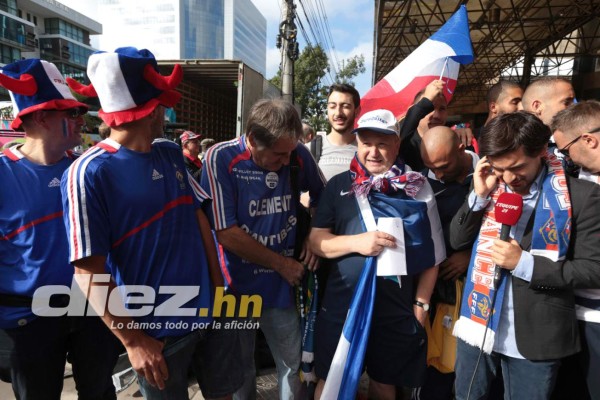 Así se vive el ambiente previo al juego Honduras vs Francia.
