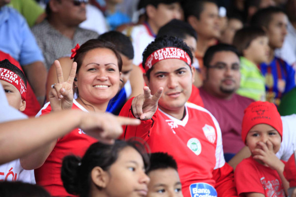 Ambiente en el Rubén Deras, en la ida de la Semi-finales entre Choloma vs Olimpia