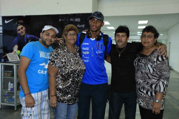 La Selección Nacional de Honduras arribó pensando EUA.