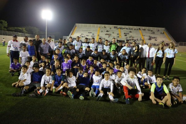 Así de bonito luce el estadio Emillio Williams, pero sus camerinos no están aptos