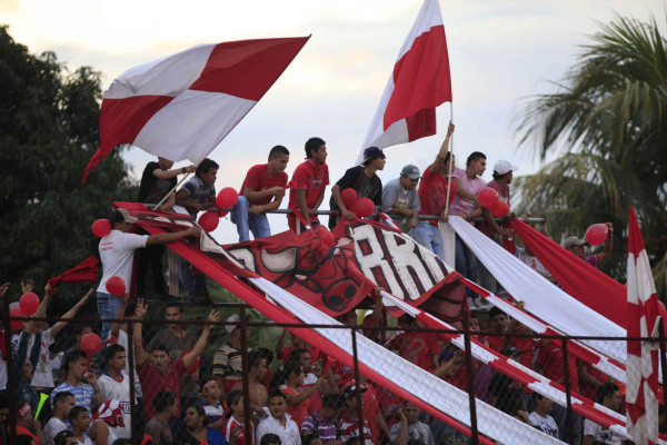 Ambiente en el Rubén Deras, en la ida de la Semi-finales entre Choloma vs Olimpia