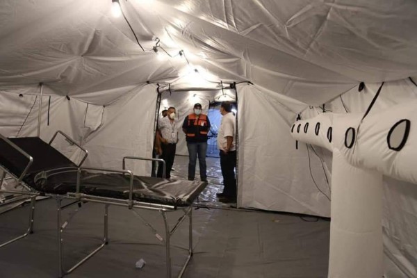 Así es el hospital móvil que instalaron en Villanueva, Cortés para pacientes con coronavirus