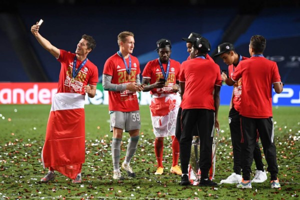 Neymar llora cuando toca la Copa, el dolor de Keylor y Neuer se ''roba'' las redes de la portería