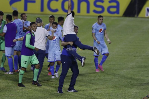 Júbilo y llanto en el estadio Olímpico: Darixon Vuelto se descontroló y rompió en llanto en Real España