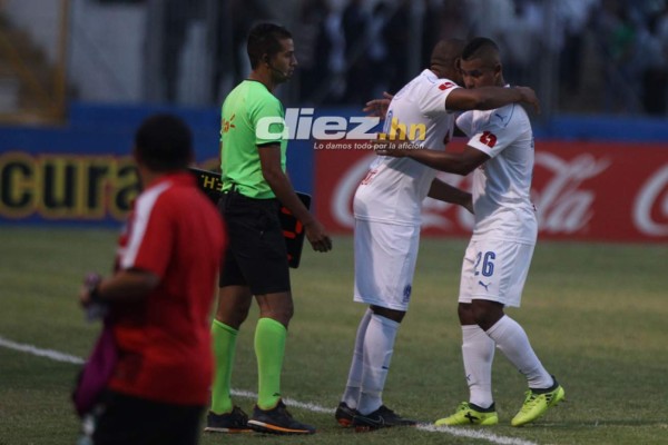 CURIOSO: El regreso de Wilson Palacios y los rostros tristes en Platense