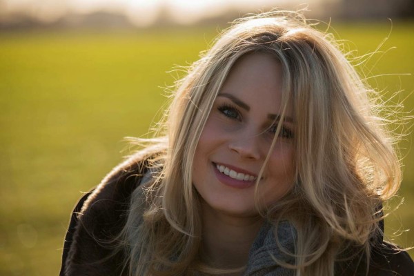 Las hermosas novias y esposas que engalanan la Liga de Alemania