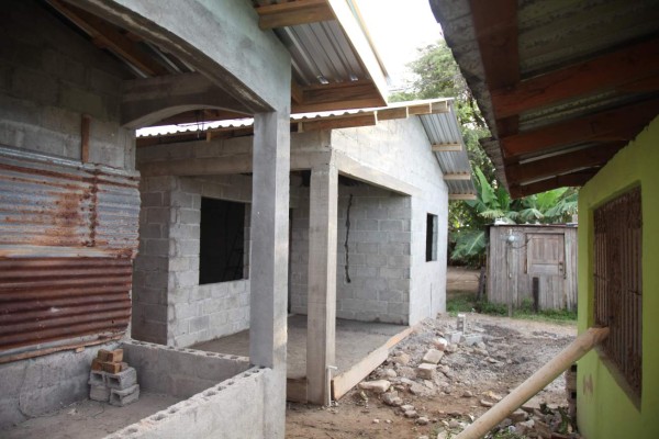 Futbolistas hondureños y sus grandes gestos con sus familias tras recordar su dura niñez