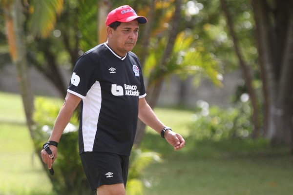 ¡Noel Valladares y 10 más! Así sería el once del Olimpia ante Nola FC