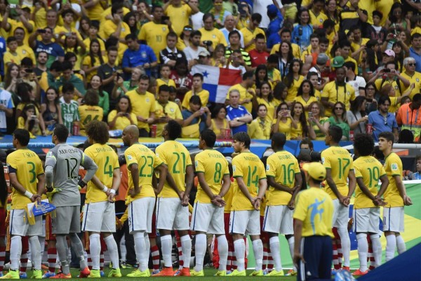 Las mejores imágenes del ambiente previo al juego Brasil vs Holanda.