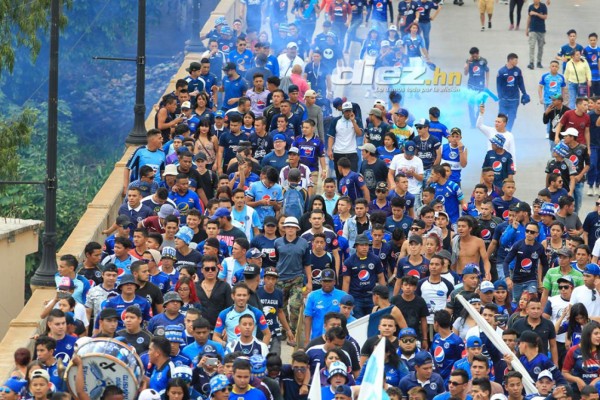 Final Motagua-Olimpia: No hubo lleno total y colorido en el Nacional