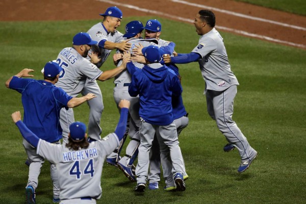 FOTOS: El festejo de los Royals luego de obtener la Serie Mundial