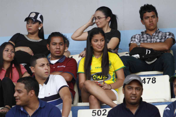 Ambiente en el clásico capitalino