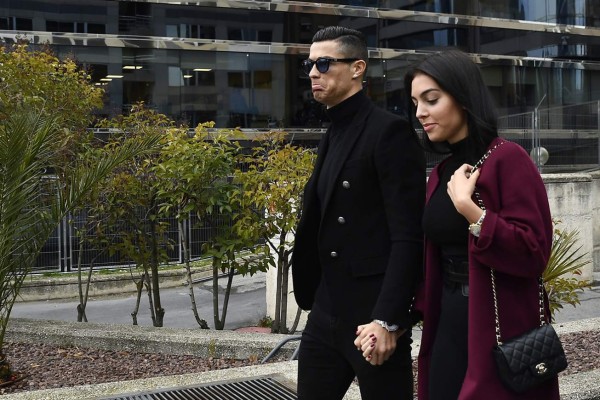 FOTOS: Georgina opacó a Cristiano Ronaldo en audiencia en los juzgados