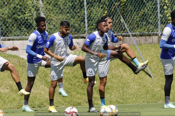 Imperdible: Las íntimas preguntas que Bolillo Gómez le hizo a cada futbolista en su primer entrenamiento con Honduras