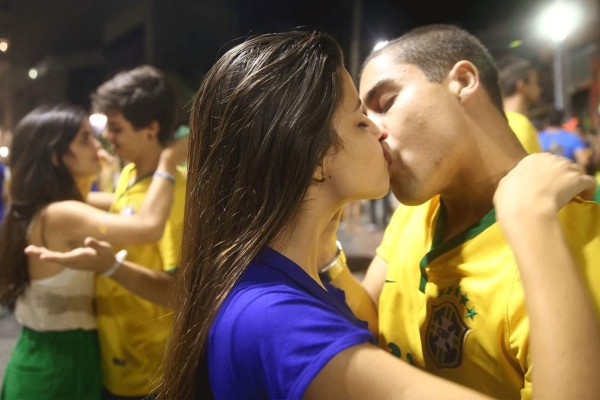 Los Mejores 'BESOS” del Mundial Brasil 2014