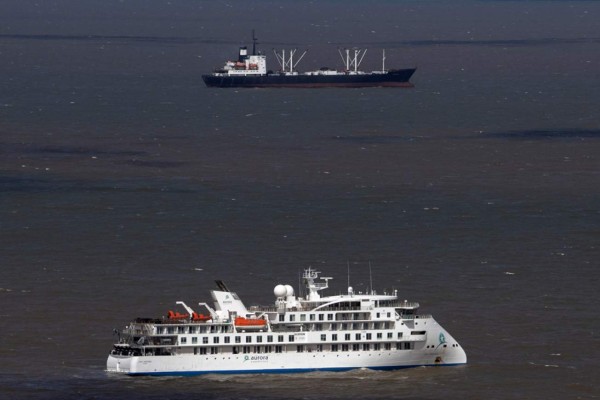 Greg Mortimer, el crucero que atracó en Montevideo con más de 100 casos de coronavirus