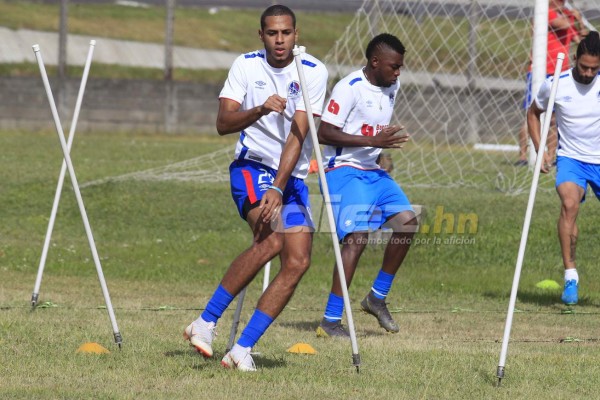 ¡Con nuevo delantero! Así fue el entrenamiento del Olimpia a un día de empezar el torneo
