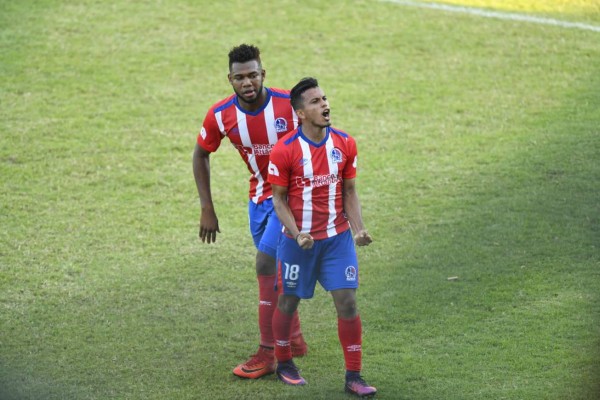 Los leoncitos que sacan las garras con el Olimpia de Keosseián