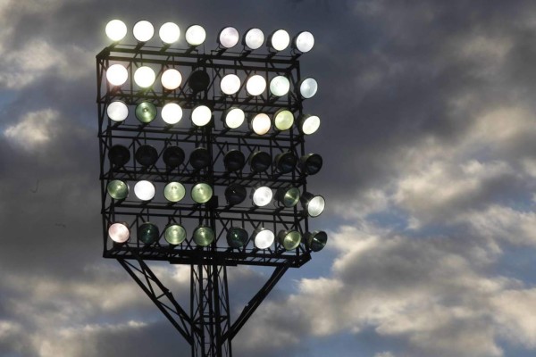 ¡El rotundo cambio que le quieren hacer al estadio Nacional con su alumbrado!