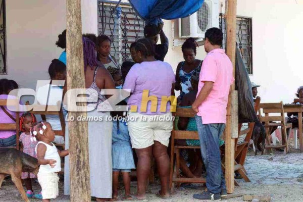 Multitudinario adiós al papá de Maynor Figueroa en Nueva Armenia