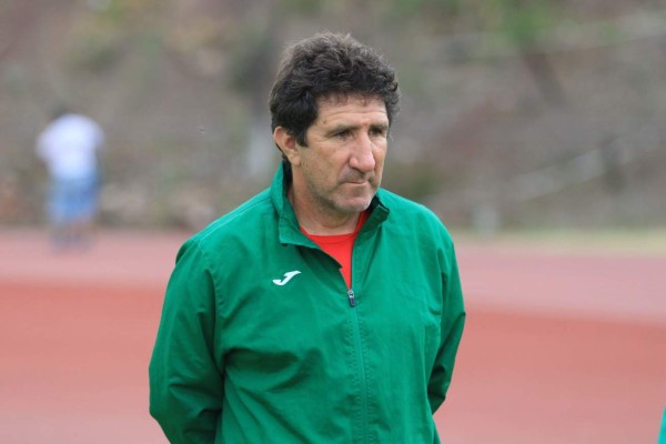 Chelato, inalcanzable y Diego se mete al Top 10: Los técnicos con más partidos dirigidos en Liga Nacional de Honduras