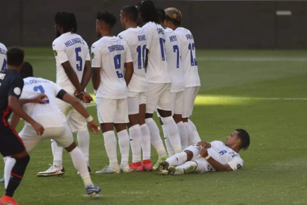 La impactante foto de Luis Palma que conmueve en el Preolímpico, la tristeza de EEUU y la locura en Honduras