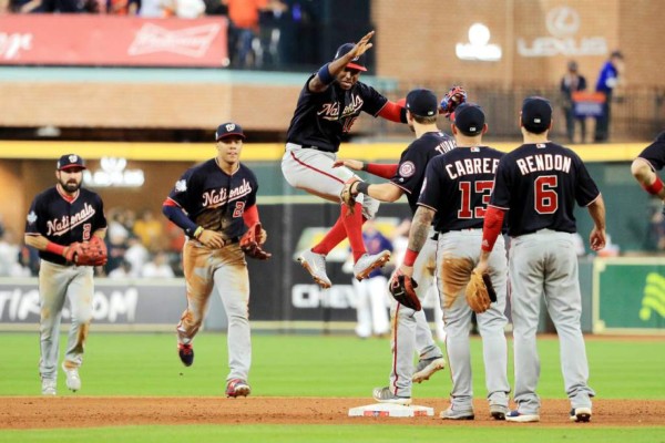 Soto y Scherzer le dan a Nacionales primer triunfo en la Serie Mundial