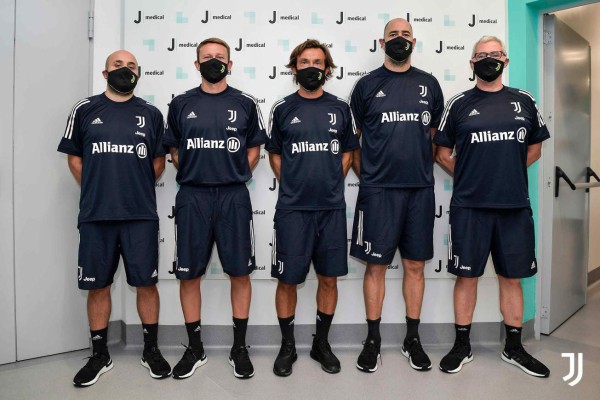 ¿Cómo lo recibió Cristiano Ronaldo? Así fue el primer entrenamiento de Pirlo en la Juventus