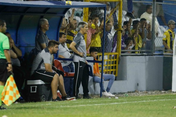 La tristeza de Real España y su gente en la noche que unos Lobos silenciaron el Morazán