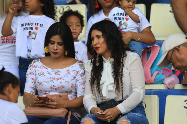 ¡Las bellezas que llegaron a ver el clásico Olimpia-Motagua!