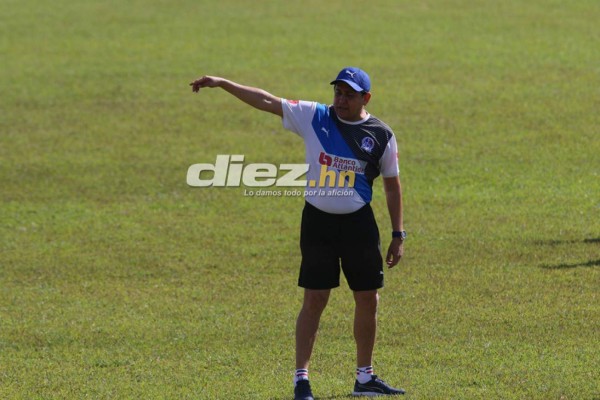 ¡Puso las cosas claras! Así fue el primer entreno de Nahún Espinoza con Olimpia