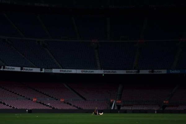 Las fotos de Andrés Iniesta en el Camp Nou que parten el corazón