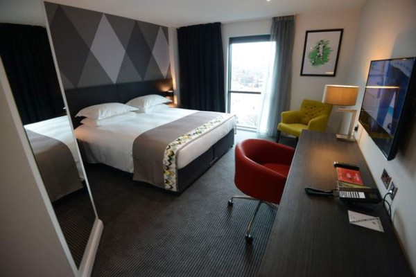 Así es el hotel que ofrecieron exfiguras del Manchester United para luchar contra el coronavirus