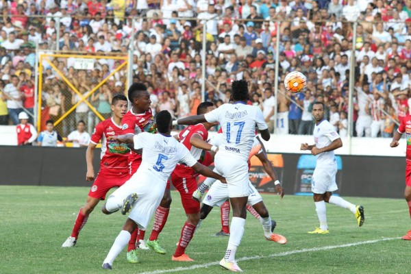Las mejores fotos del partido de la gran final entre Olimpia y Real Sociedad