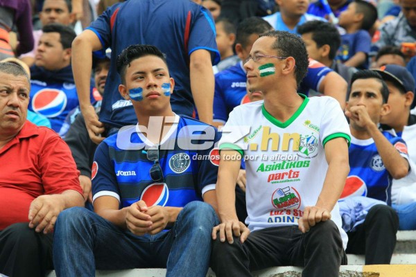 ¡IMPRESIONANTE! La afición de Motagua llena el Nacional en la final ante Platense