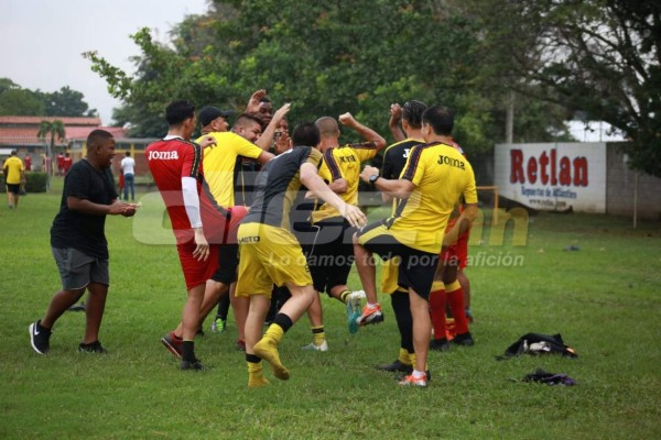 Pasillo al cumpleañero, consejos del técnico y nuevos integrantes en la pretemporada de Real España